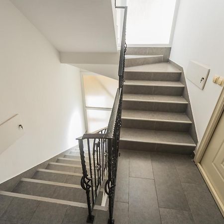 Apartments Franicevic Petrovac 外观 照片